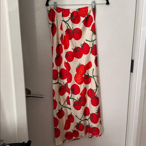 Never Fully Dressed tomato print satin maxi skirt in cream NWT - Picture 6 of 7